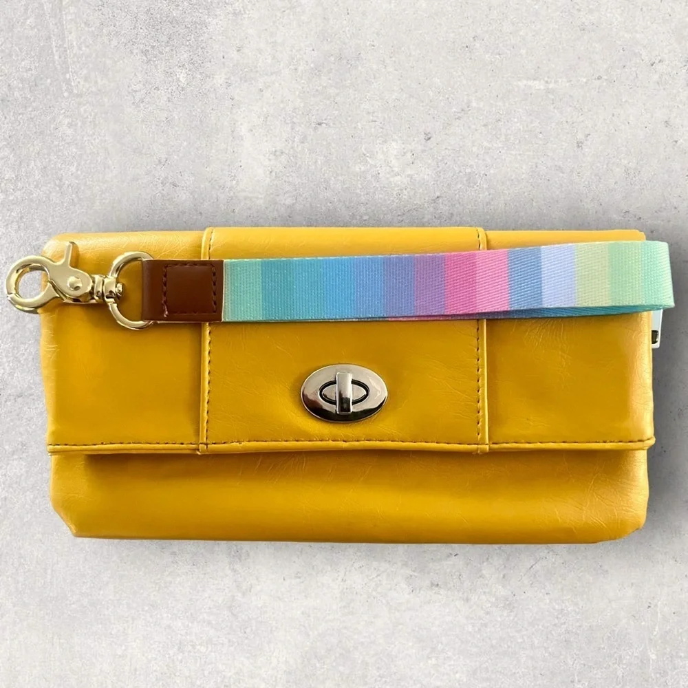 Amazon color yellow